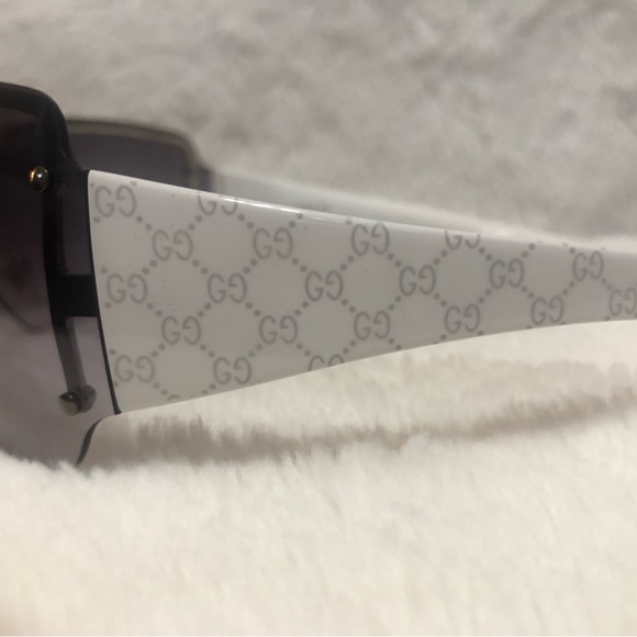 Authentic Gucci Sunglasses - Picture 9 of 12